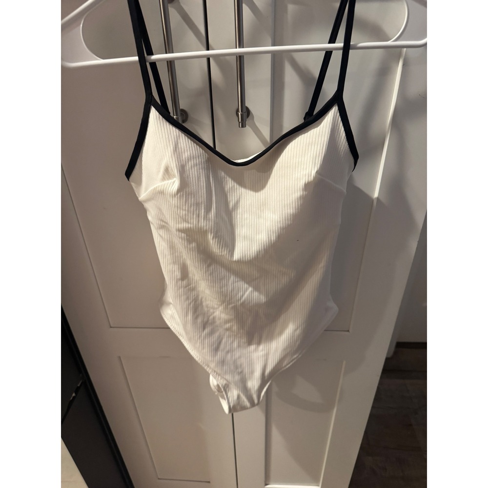 H&M‎ White Ribbed Bodysuit Black Trim Spaghetti Strap V-Neck Small NWT